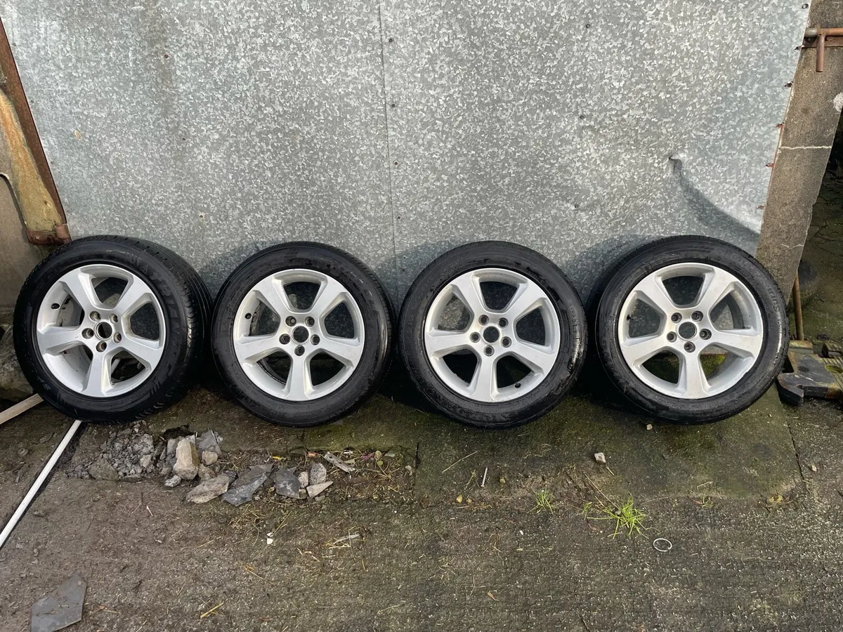 Ford alloy wheels - Image 1