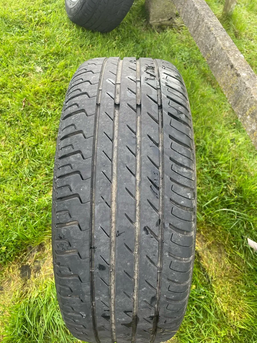 Ford alloy wheels - Image 2