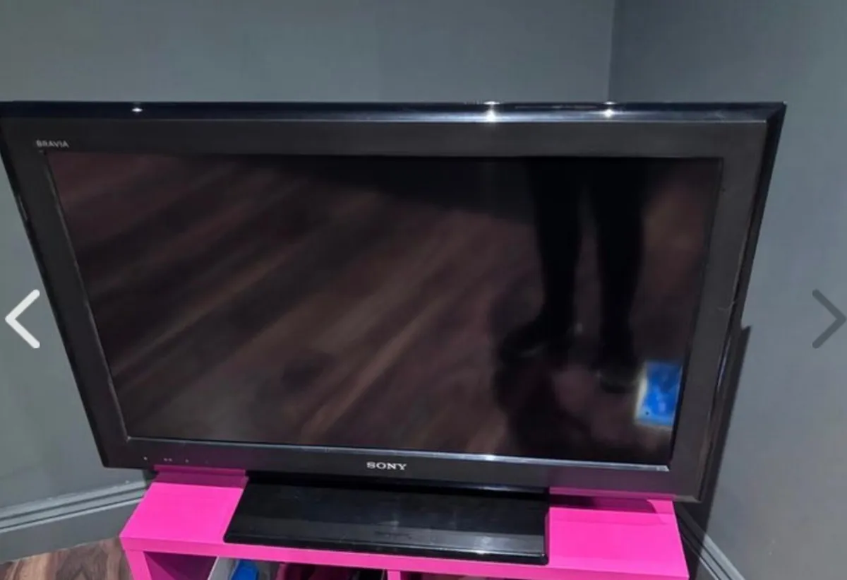 Sony Bravia TV 32'' KDL-32s5650 - Image 1