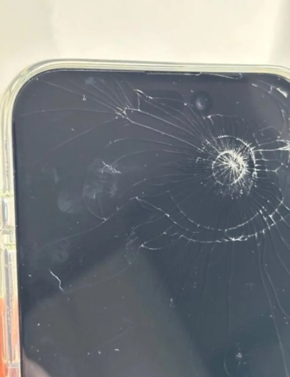 Apple Iphone 15 plus 256 gb (broken screen) - Image 4