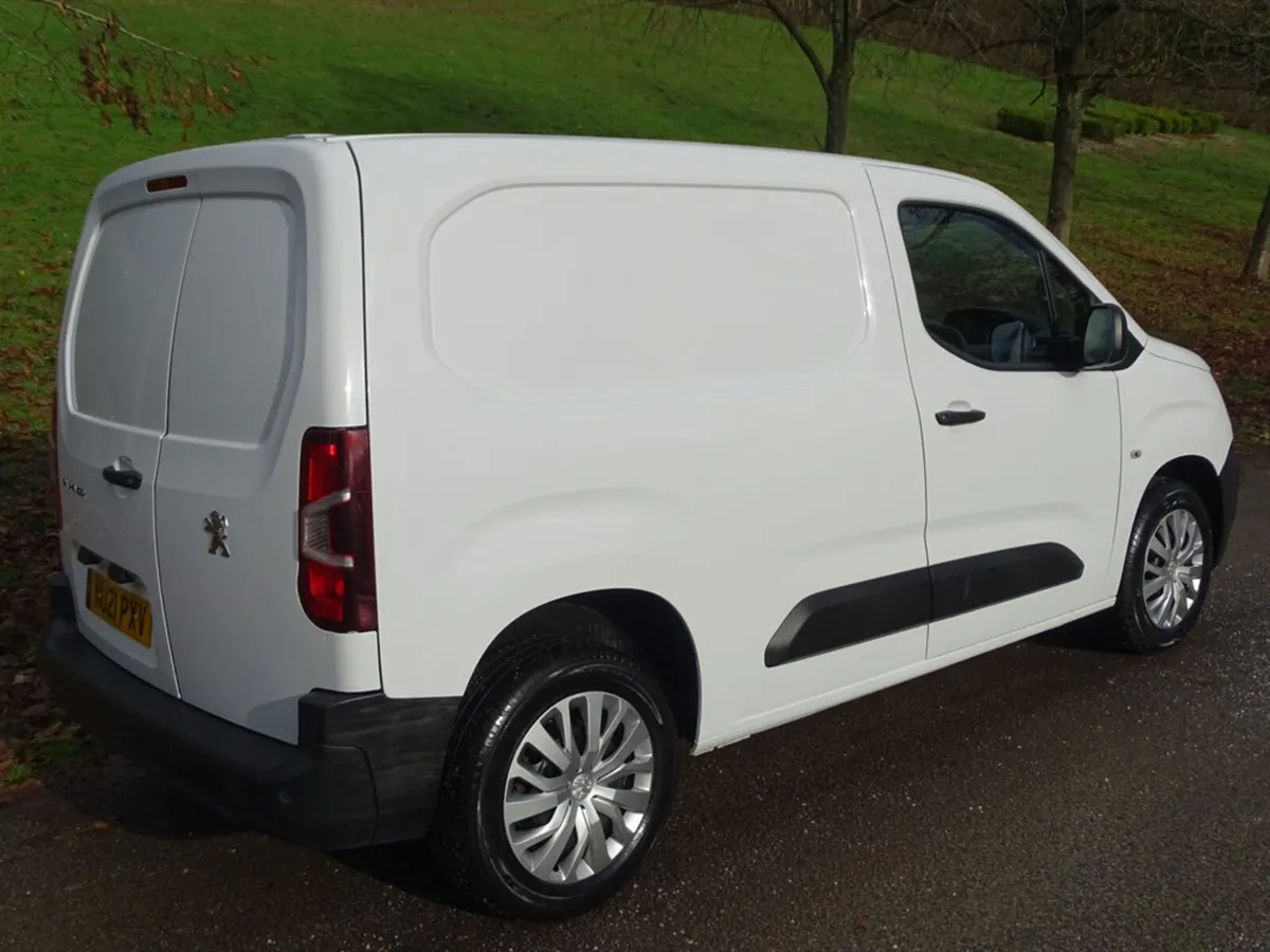 2021 Peugeot Partner Panel Van - Image 3