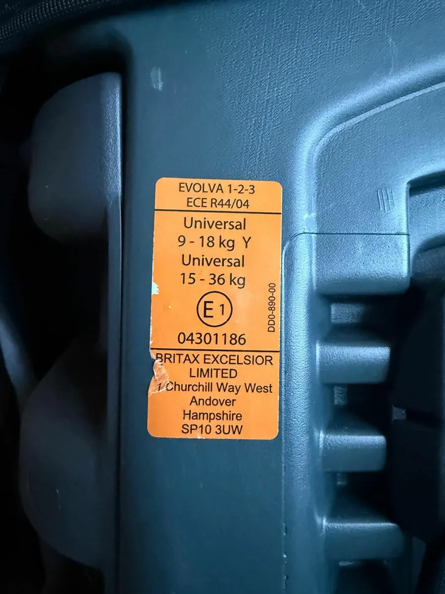 Children's car seat - Image 3