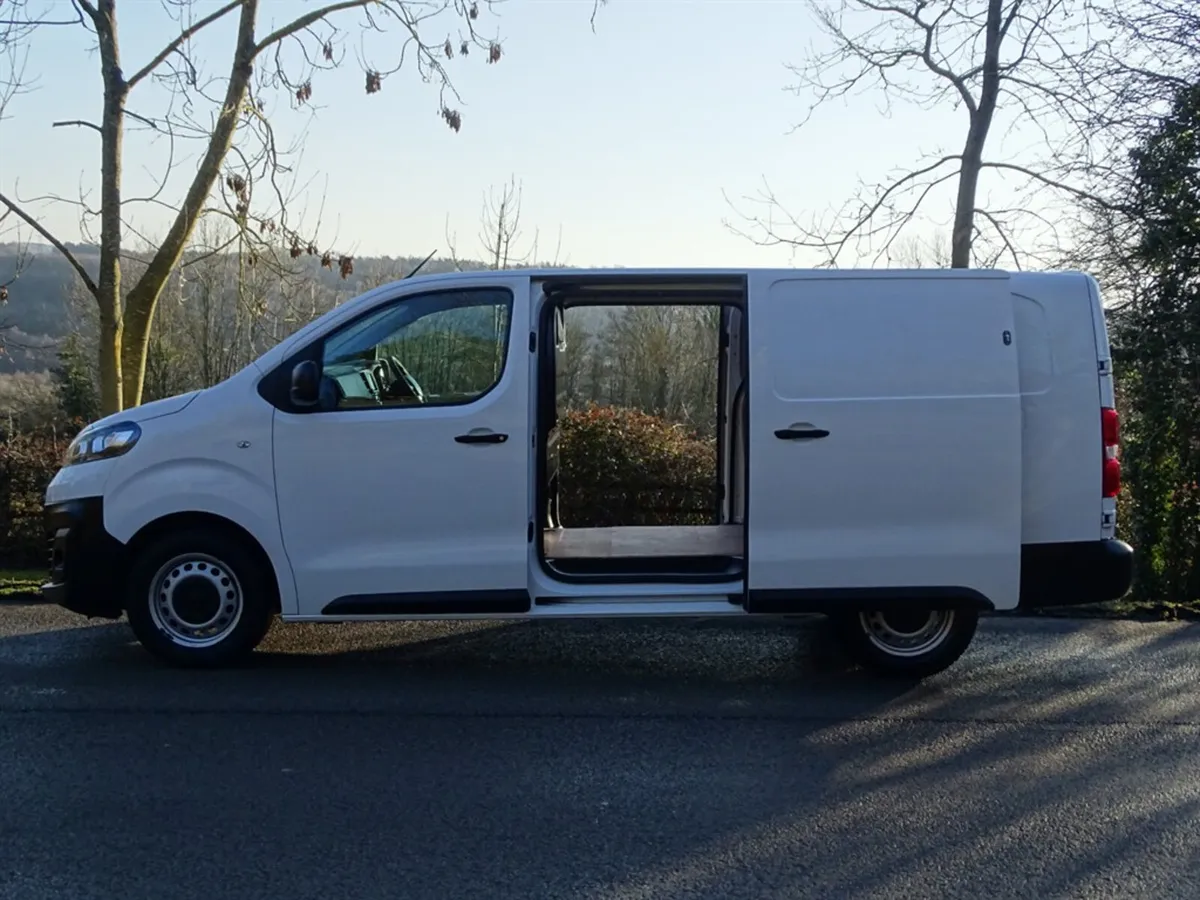 2022 Vauxhall Vivaro Panel Van - Image 1