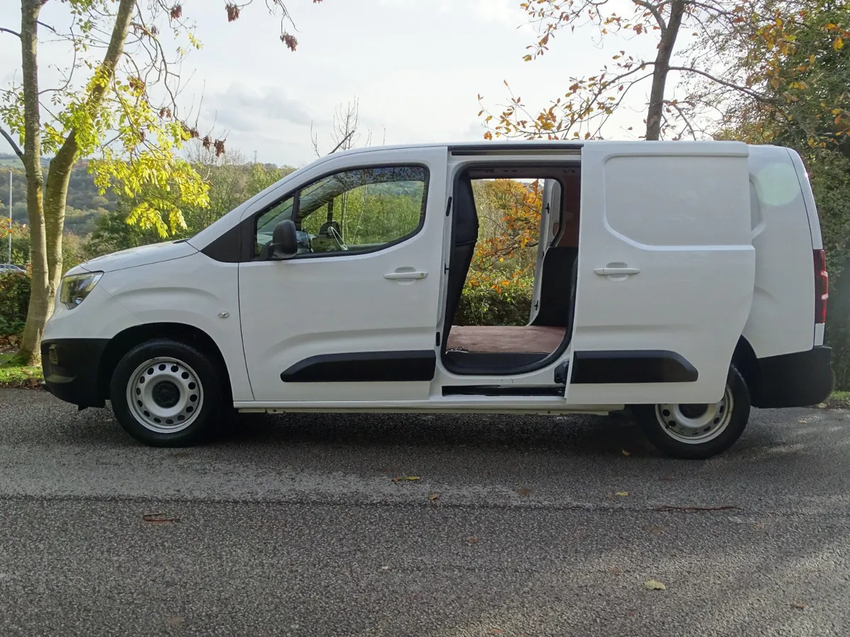 2020 Vauxhall Combo Panel Van - Image 1