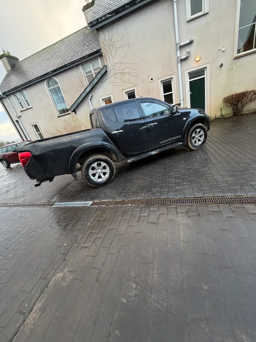 Mitsubishi l200 - Image 4