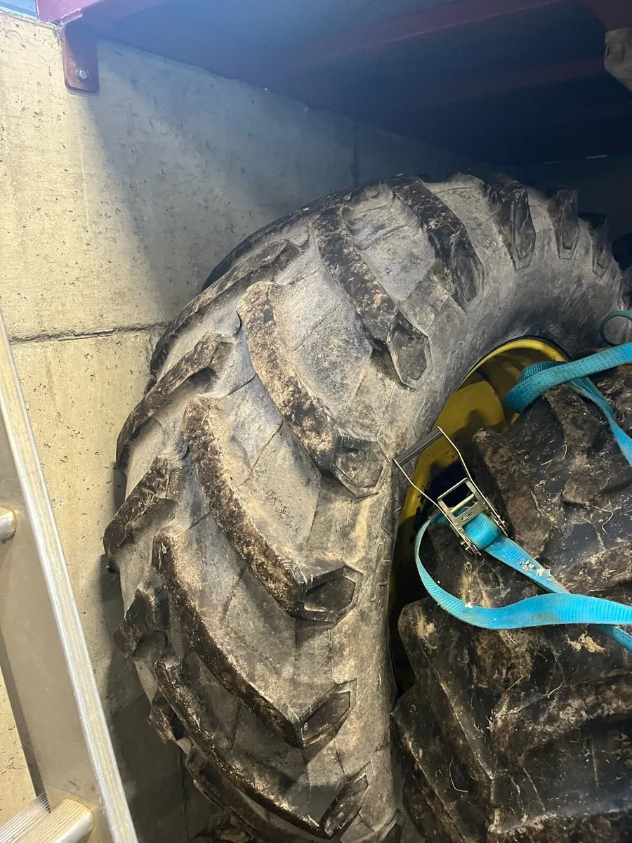 650 65 r38 wheels - Image 4