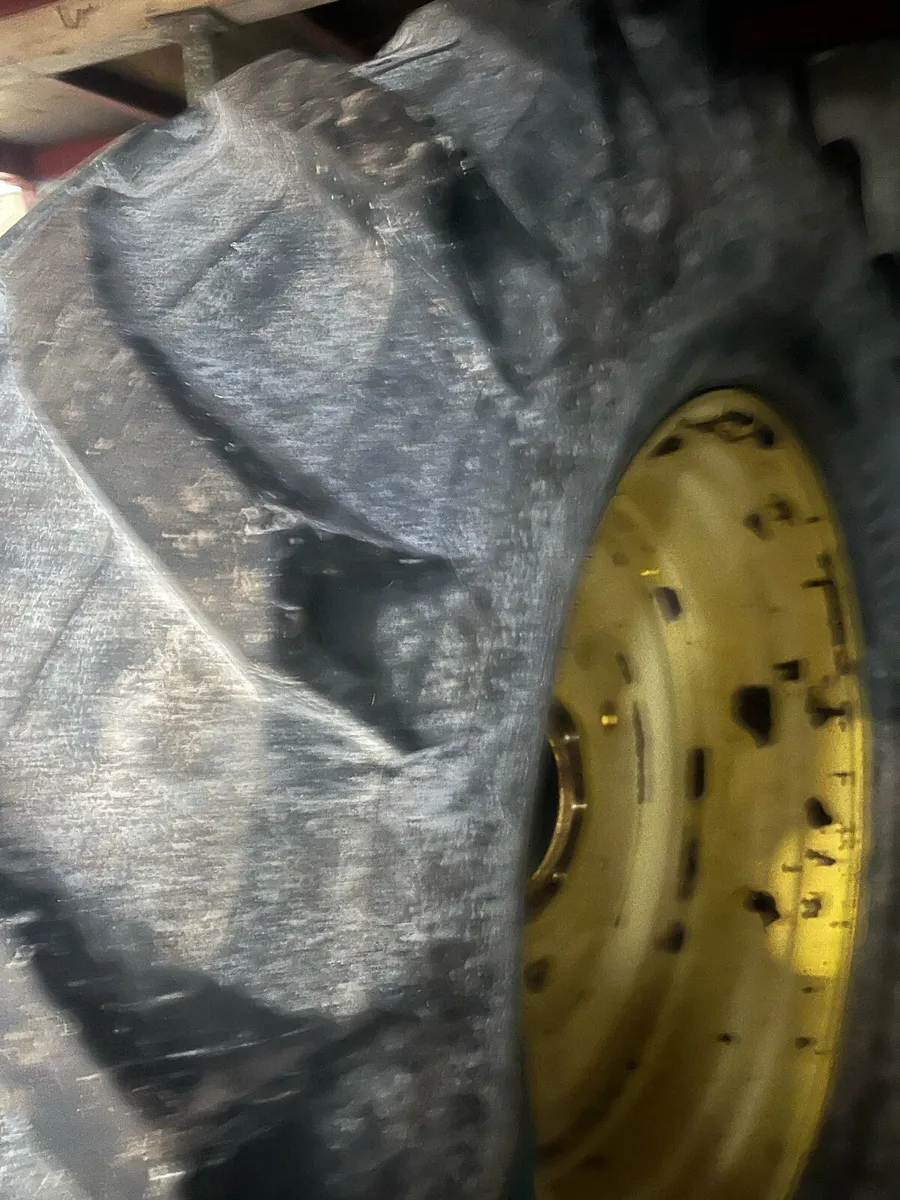 650 65 r38 wheels - Image 1