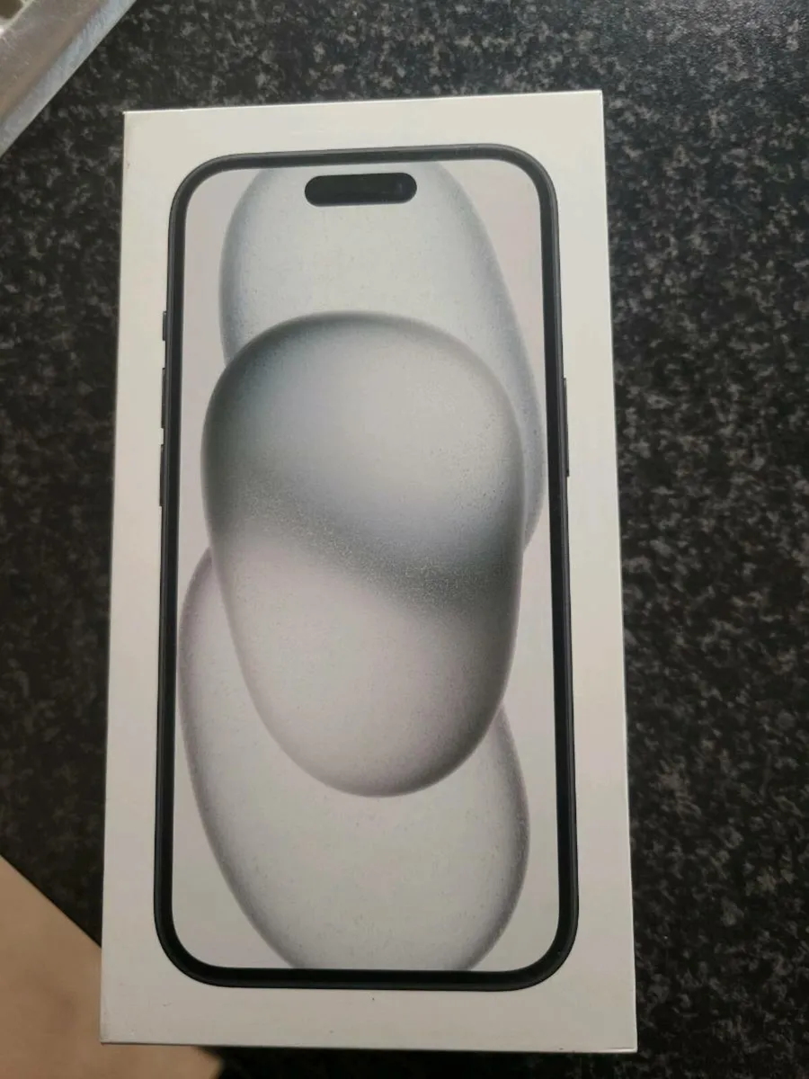 Iphone 15 box never open - Image 2