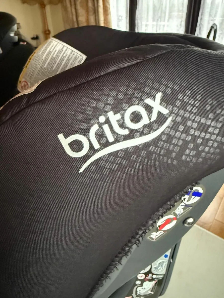 Children's car seat - Image 3