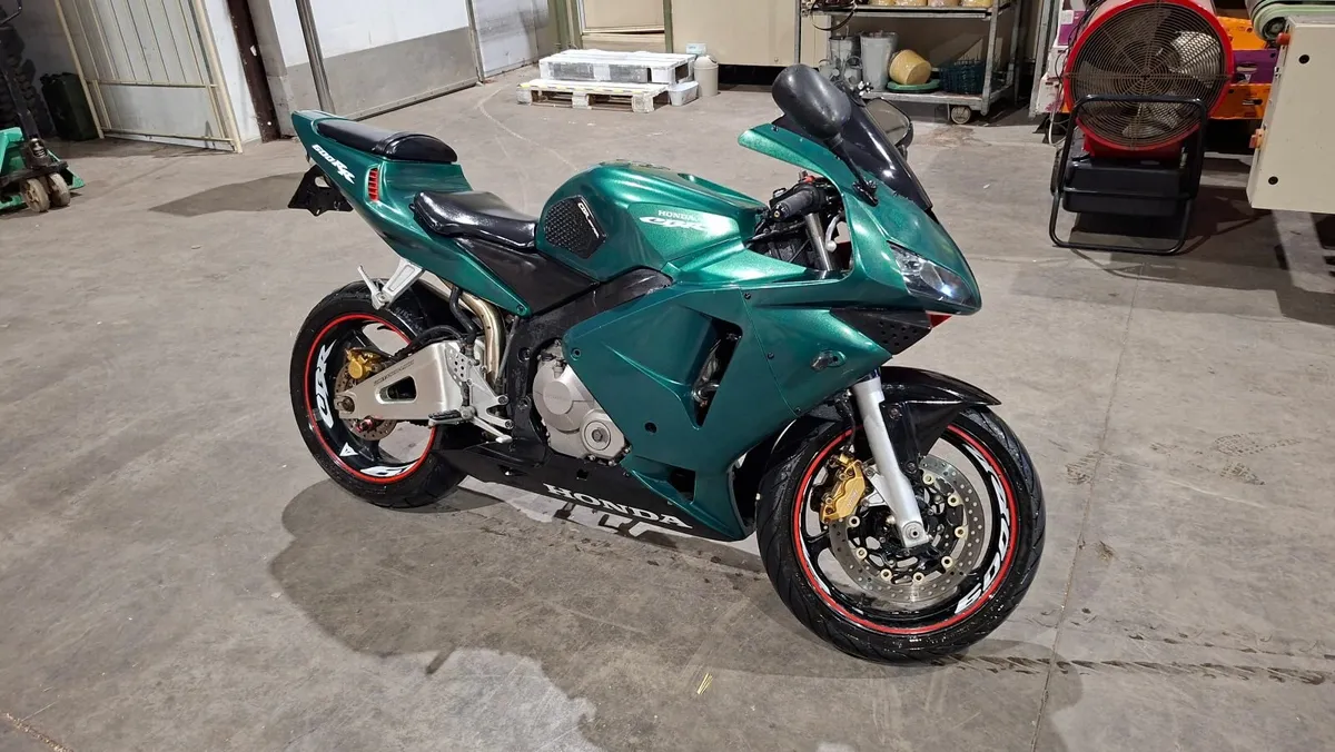 Honda CBR 600RR - Image 1