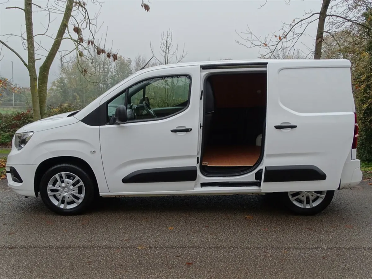 2020 Vauxhall Combo Panel Van - Image 1