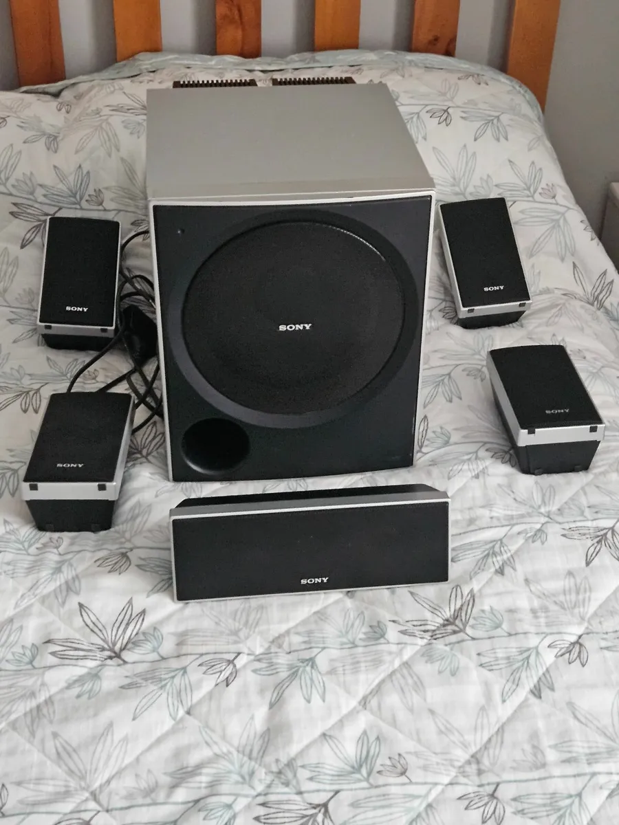 Yamaha HTR-2071 5.2 Channel AV Receiver - Image 2