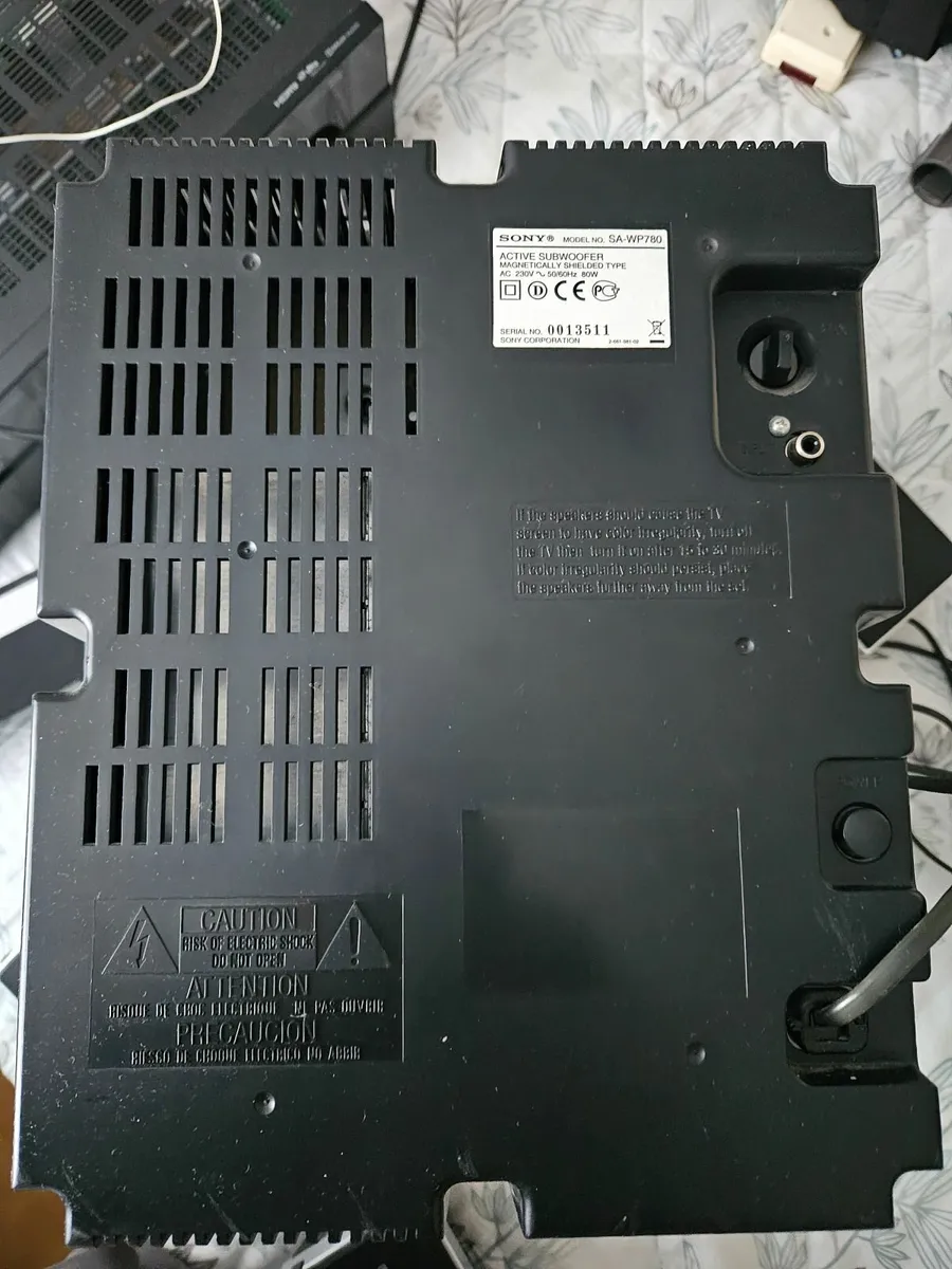 Sony Subwoffer with 5-1 speaker set. - Image 2