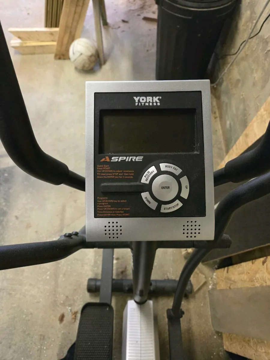 Cross trainer - Image 3