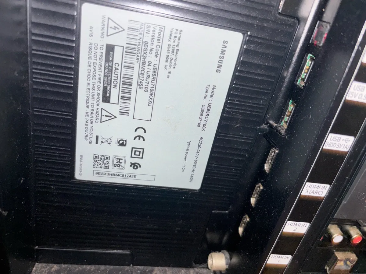 Samsung 55” TV – Broken Screen – For Parts - Image 2