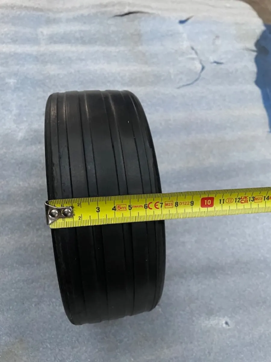 FINISHING MOWER WHEEL - Image 3