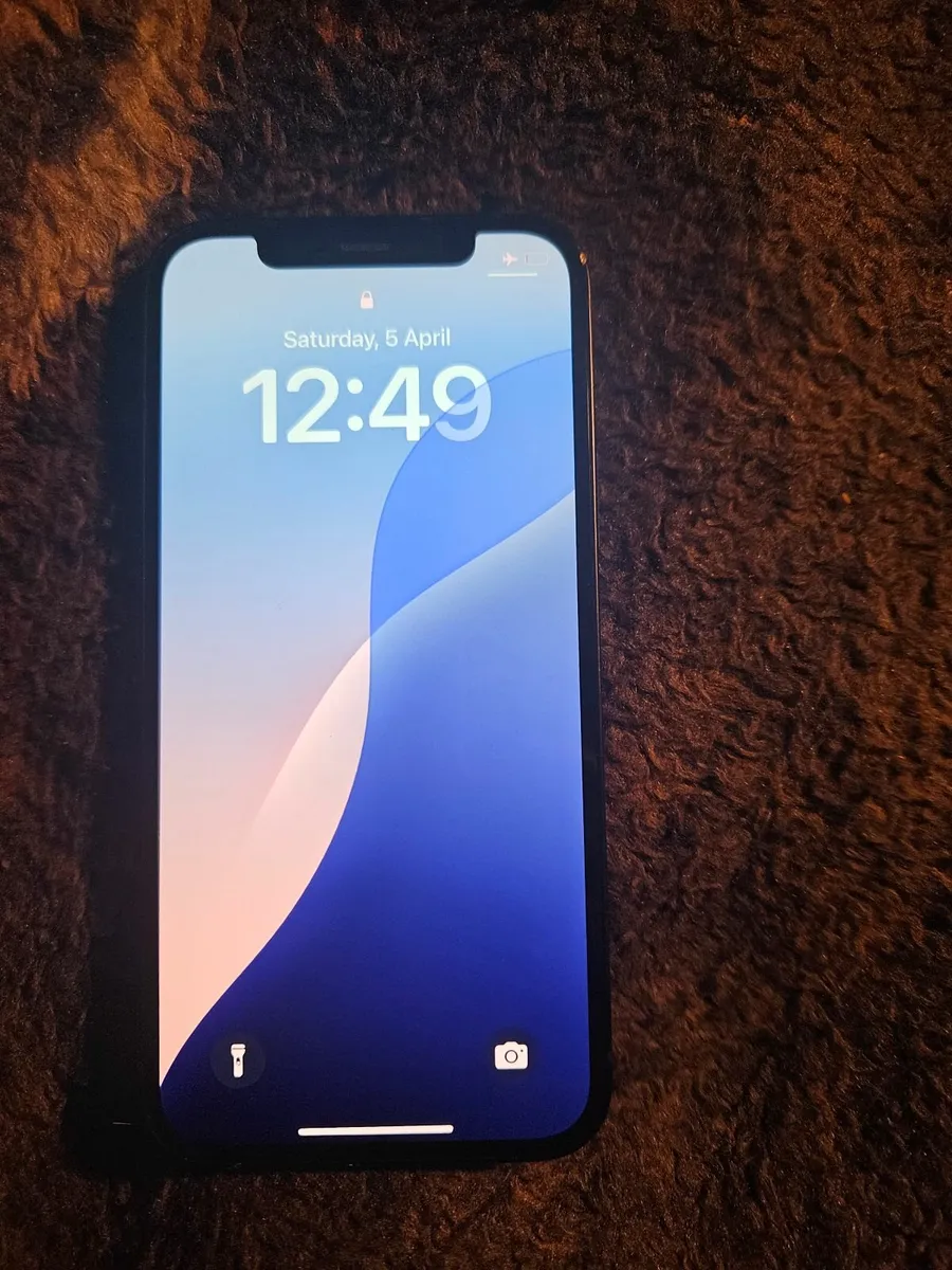 Iphone 12 - Image 1