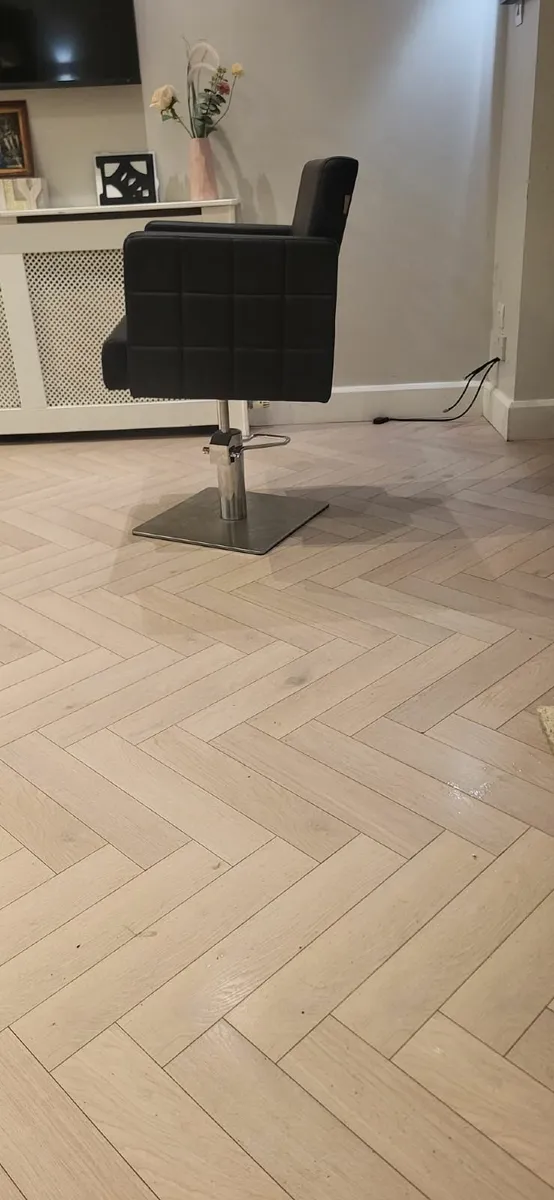 Barber chair - Image 3