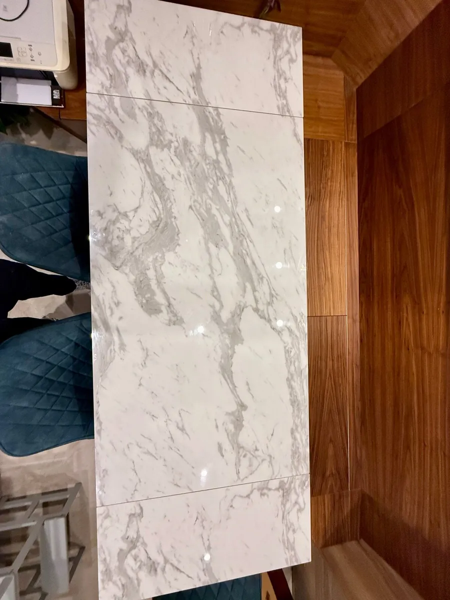 Stunning ceramic marble table - Image 4