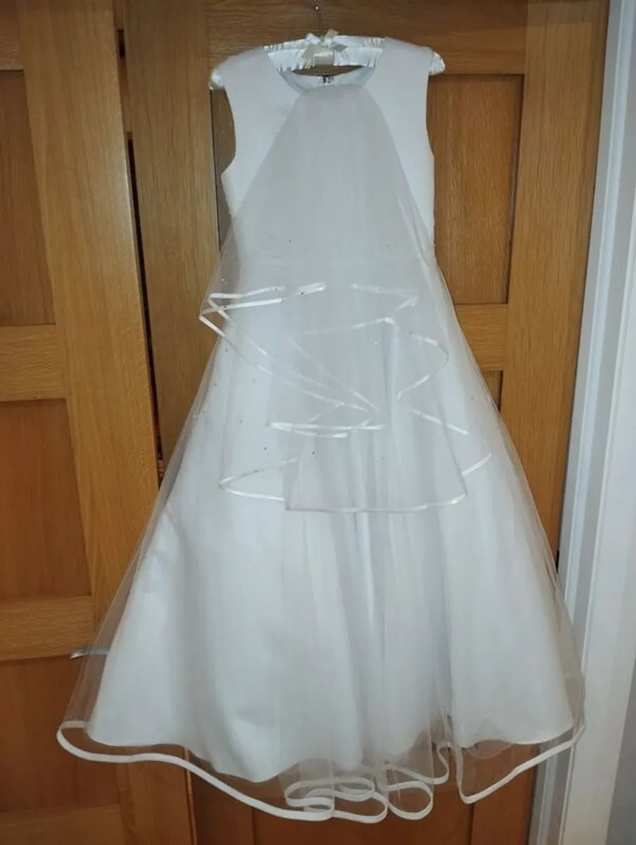 Communion dress and accessories - Image 3