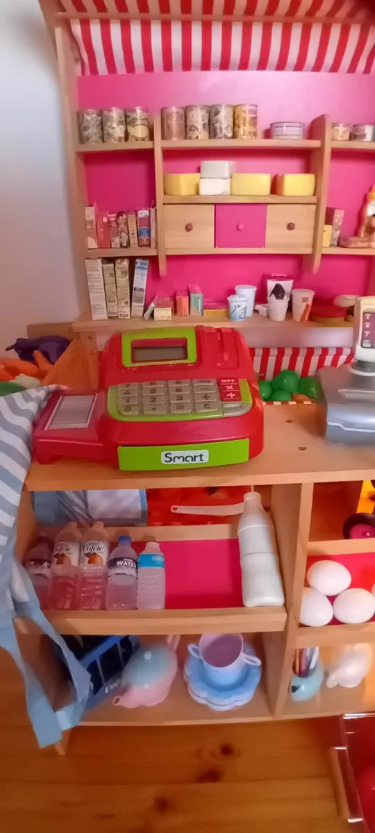 Toy shop cafe - Image 4