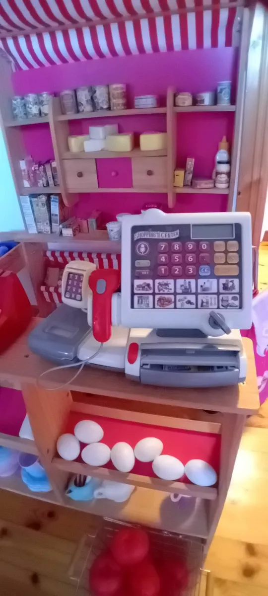 Toy shop cafe - Image 3