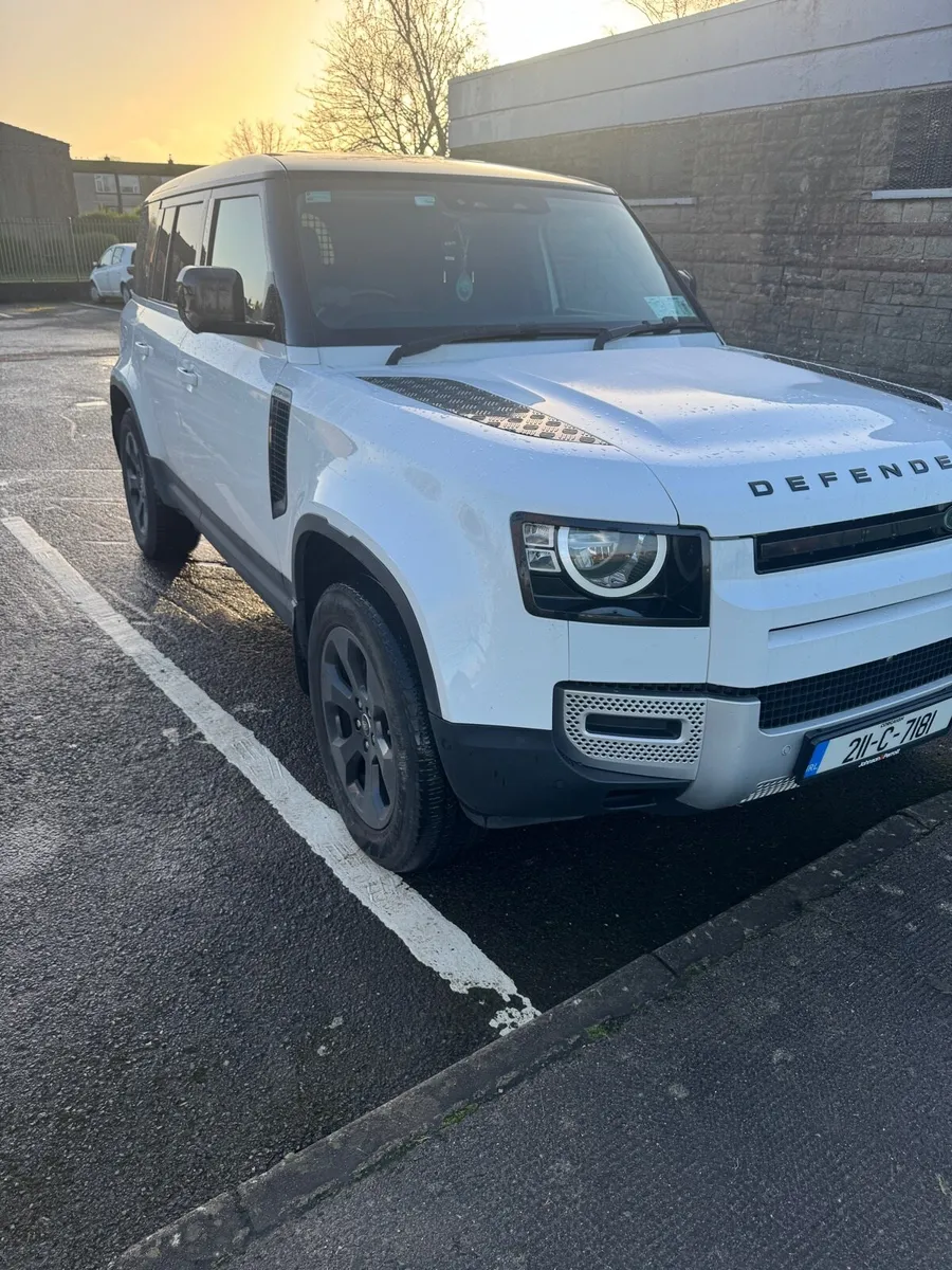 2021 (211) LandRover DEFENDER 110 3.0D HARD TOP S - Image 2