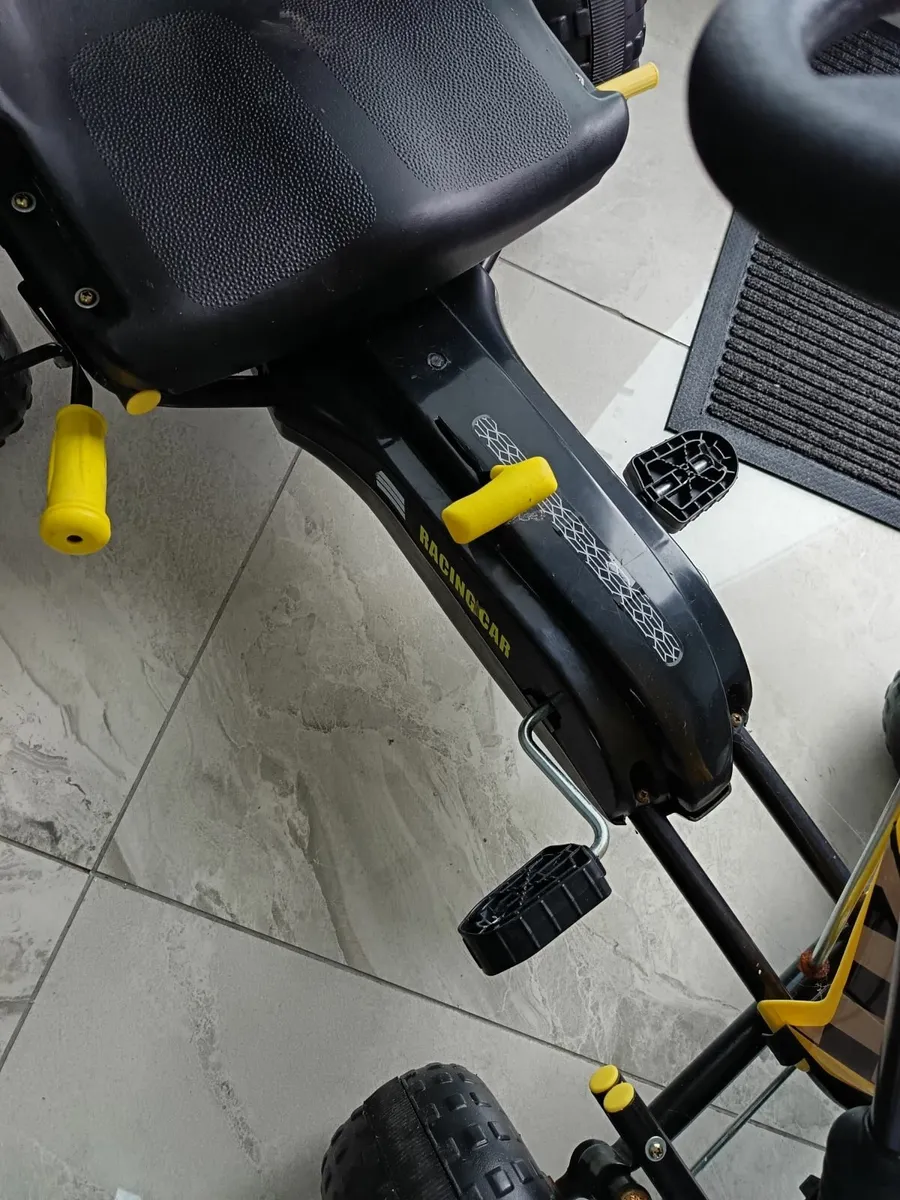 Boy's kart - Image 1