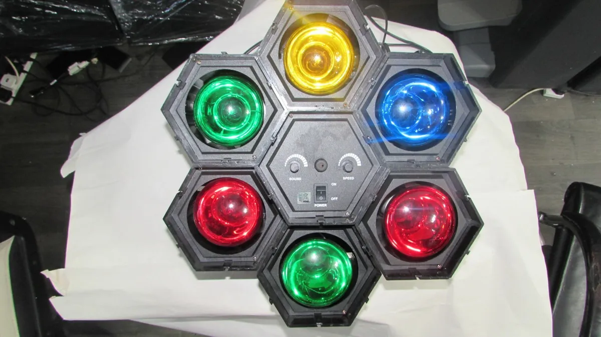 Sound Activated 6 Linkable Party Lights from Crea - Image 1