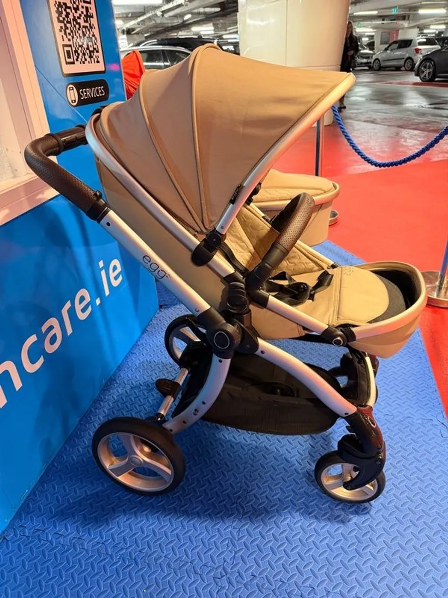 egg pram - Image 3