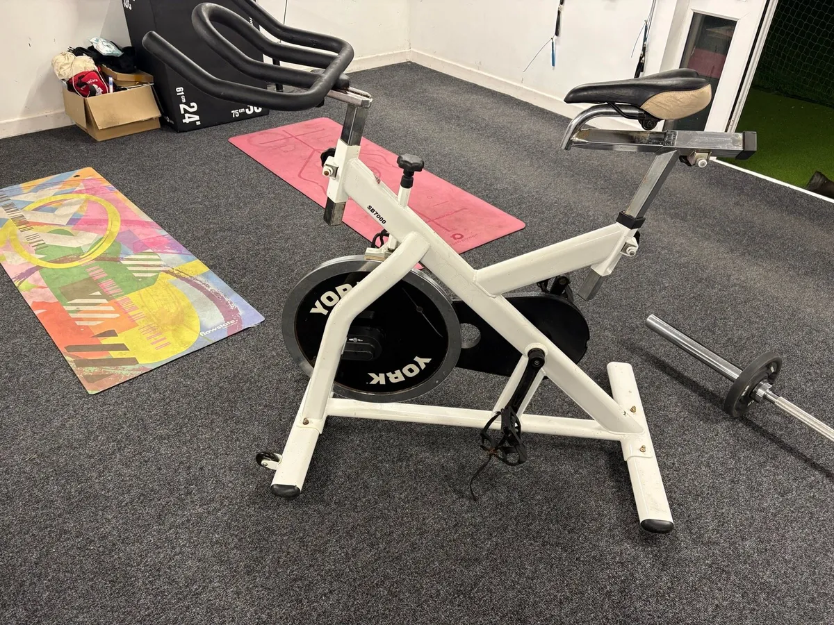 Spinning bike - Image 1