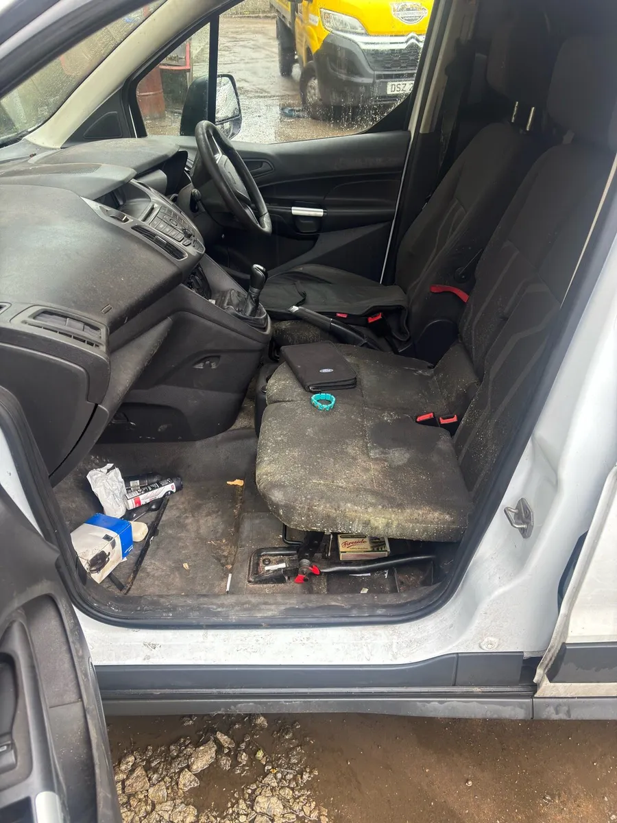 Ford transit connect - Image 3