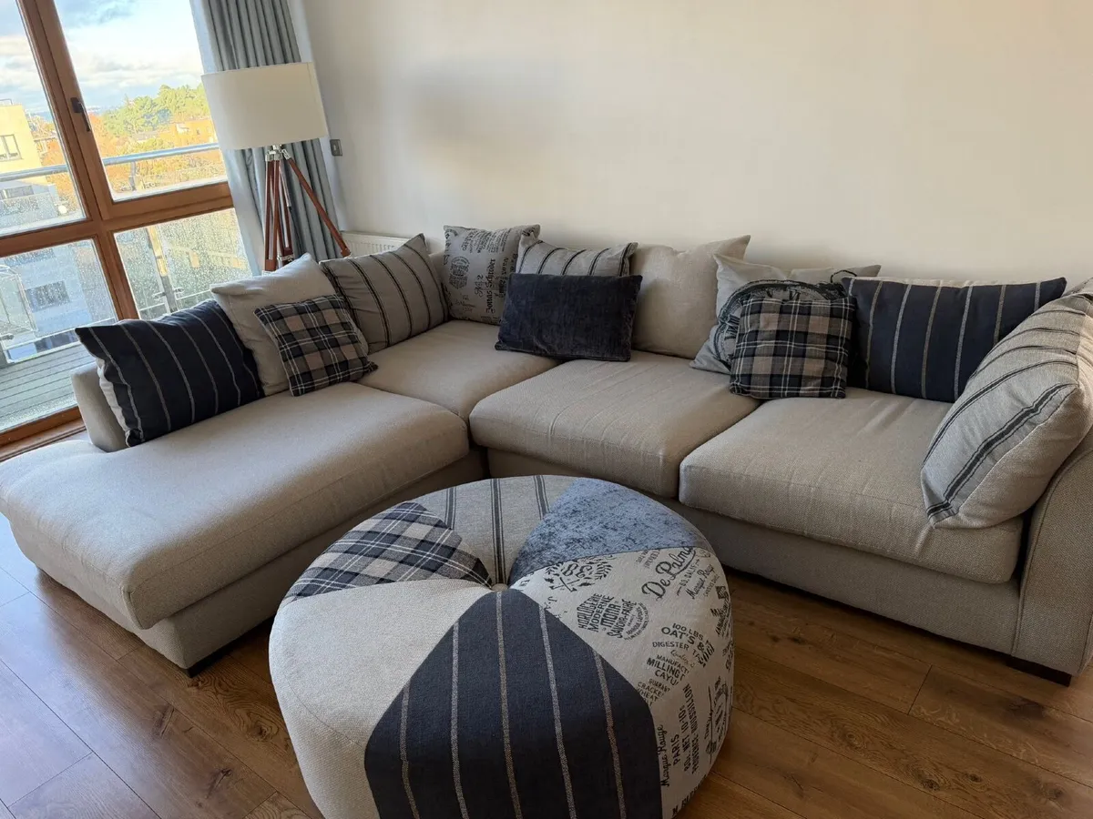 Sofa / Couch - Image 1