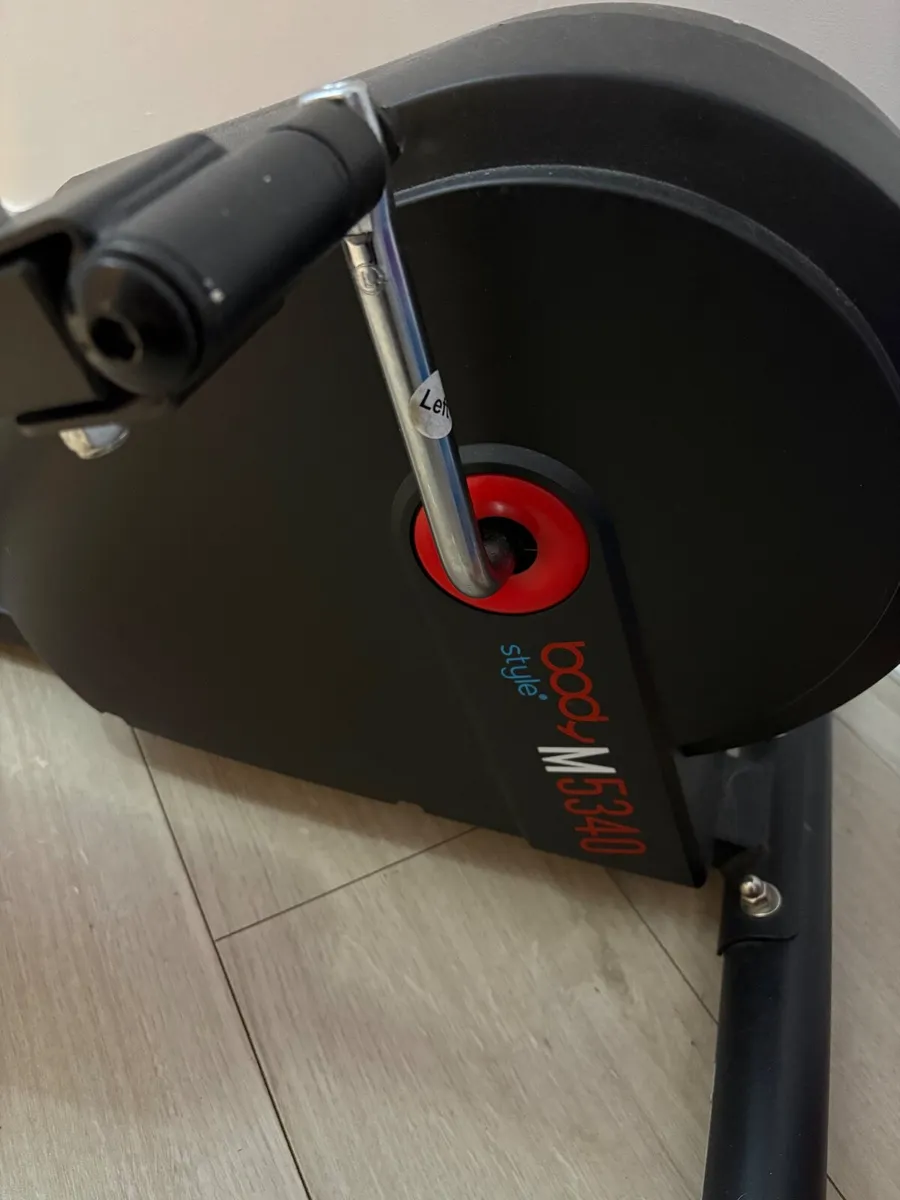 Cross Trainer - Image 3