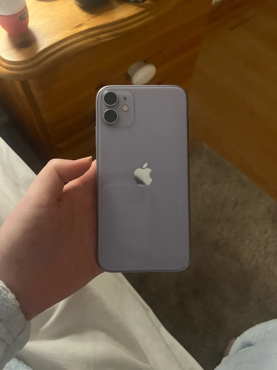 IPhone 11 - Image 1