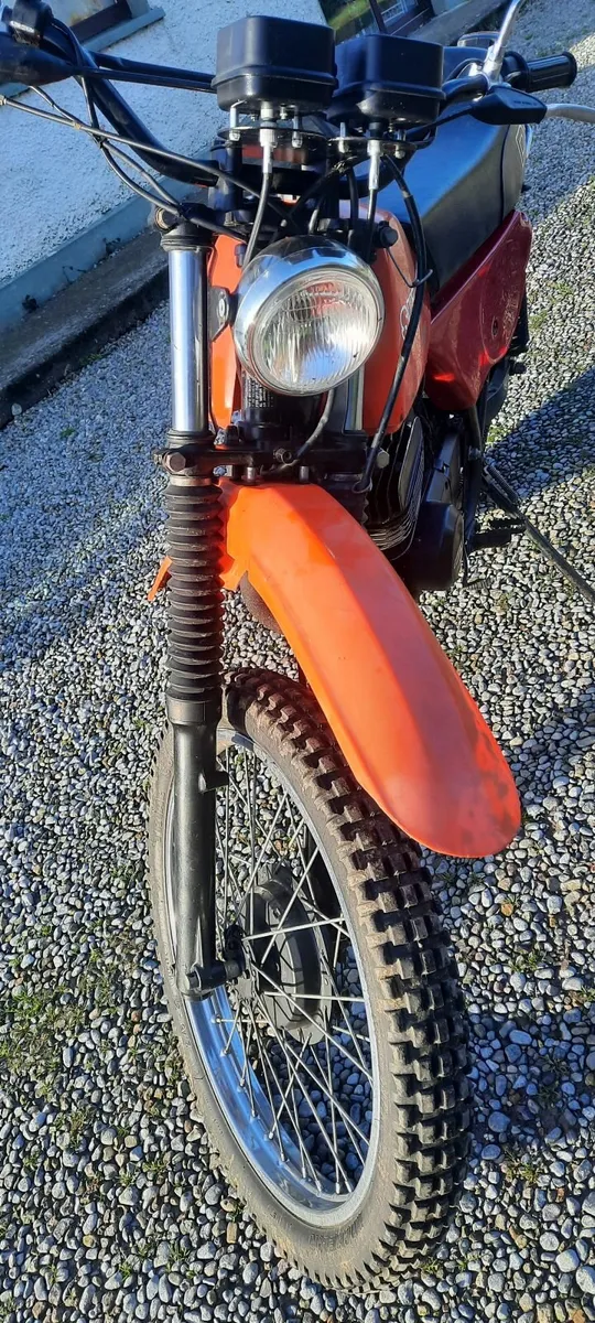 Suzuki  250  ds - Image 2