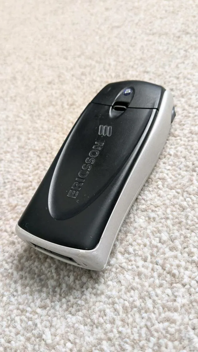 Sony Ericsson T68m - Image 4