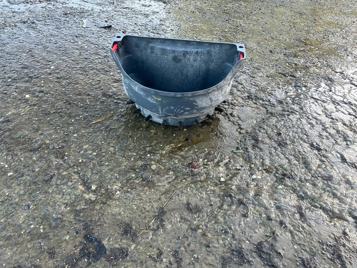 Calf feeder - Image 1