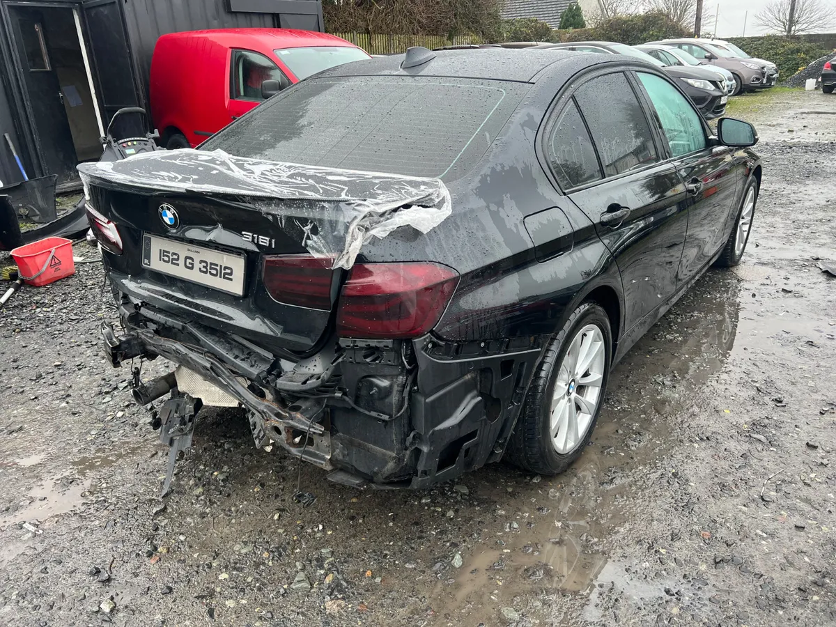 2015 Bmw 3 Series - Image 4