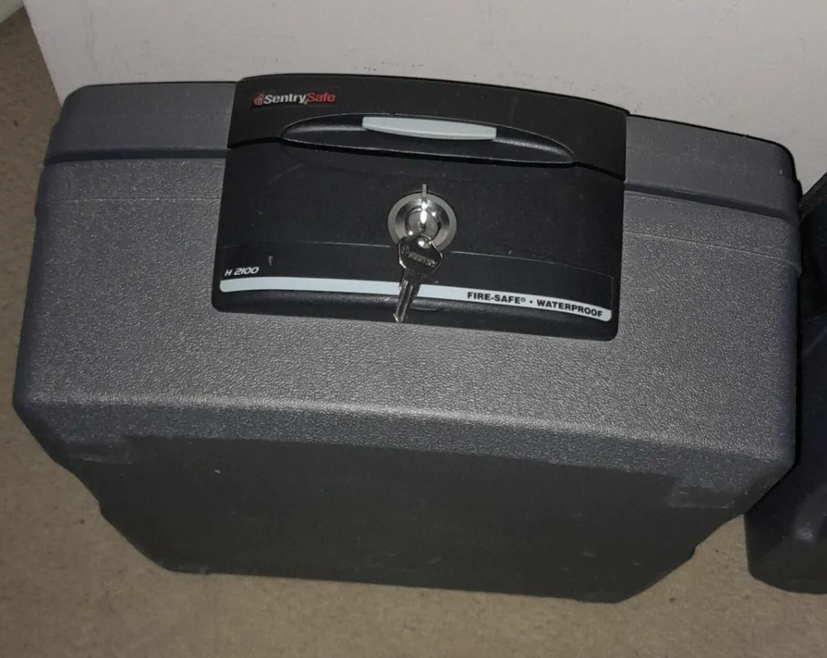Sentry Safe 1160 Safe Box (X 2) - Image 1