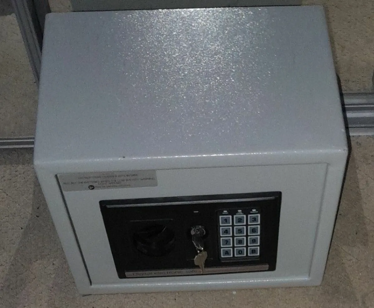 Digital Electronic Safe - Image 2