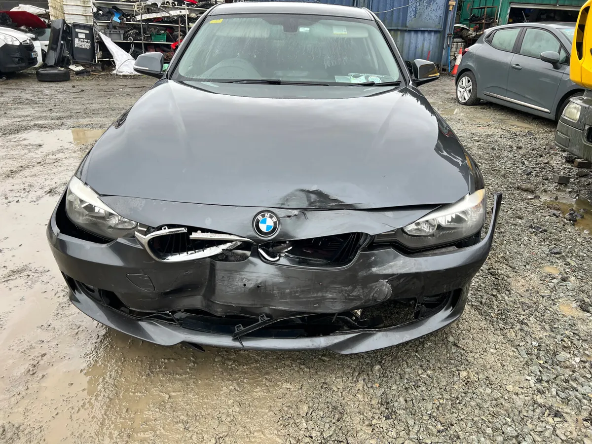 2012 Bmw F30 2.0 Diesel driving - Image 2