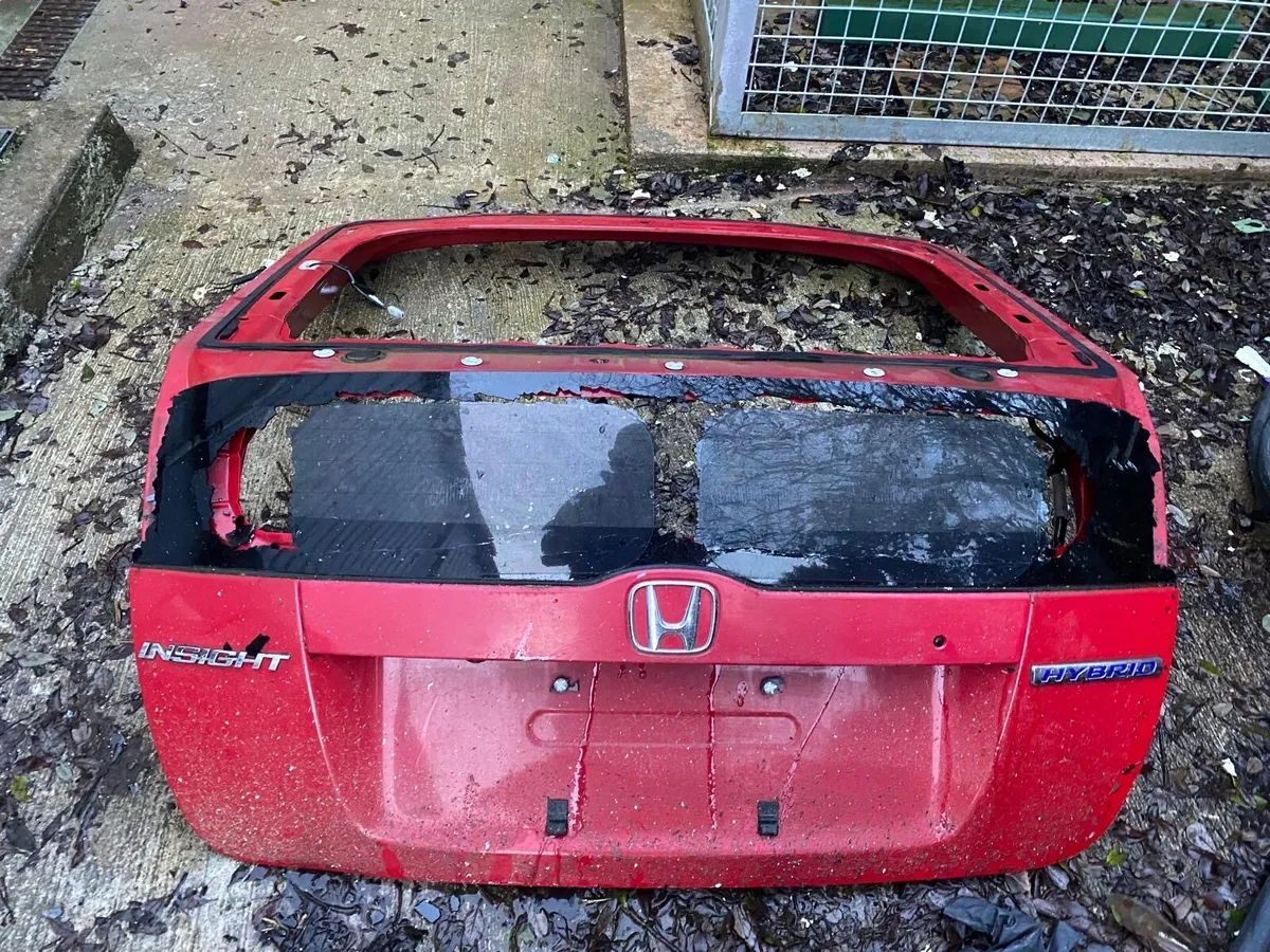 Honda insight tailgate