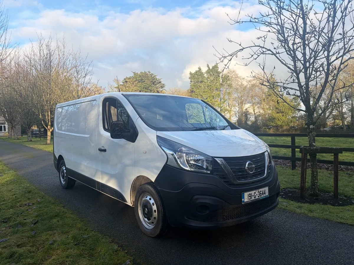 2019 Nissan nv300 tax 06/26 doe 08/26 - Image 2