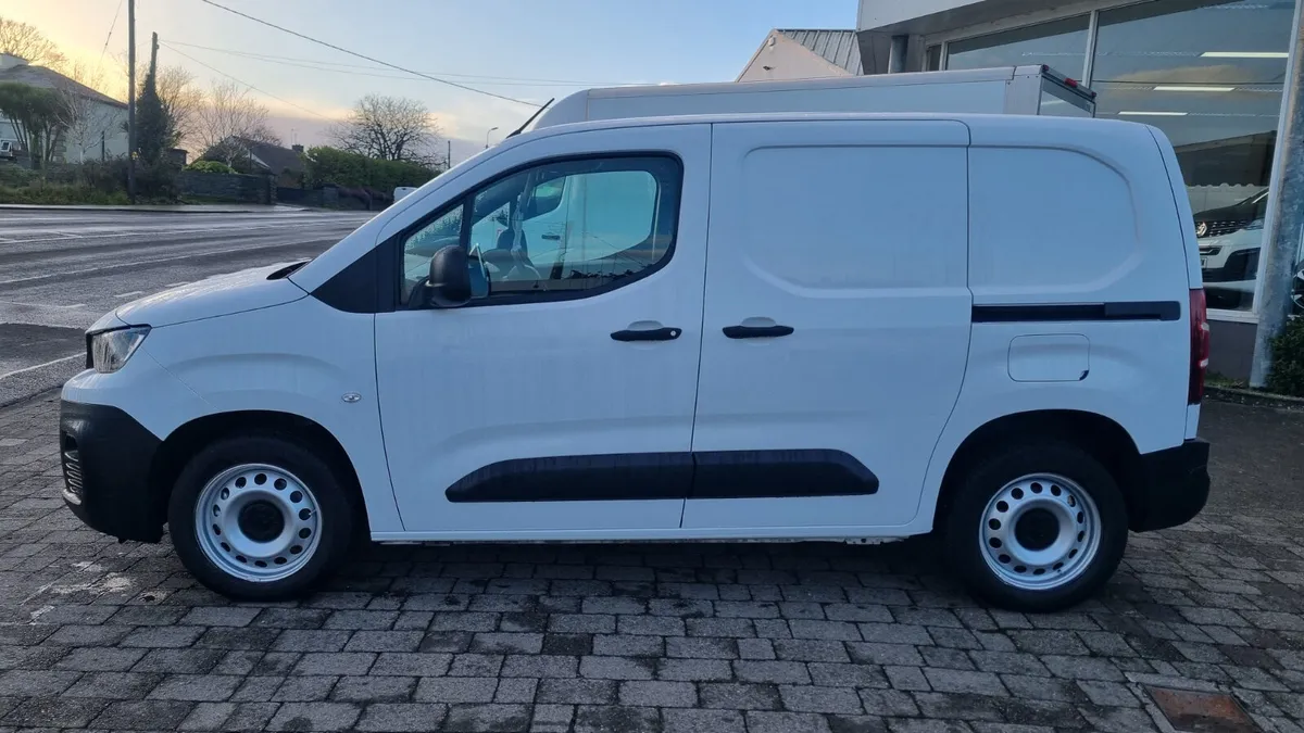 231 PEUGEOT PARTNER ACTIVE PLUS SPECIFICATION 74K - Image 2