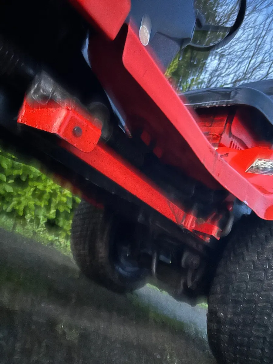 Kubota gt160 deisel tractor lawnmower - Image 1