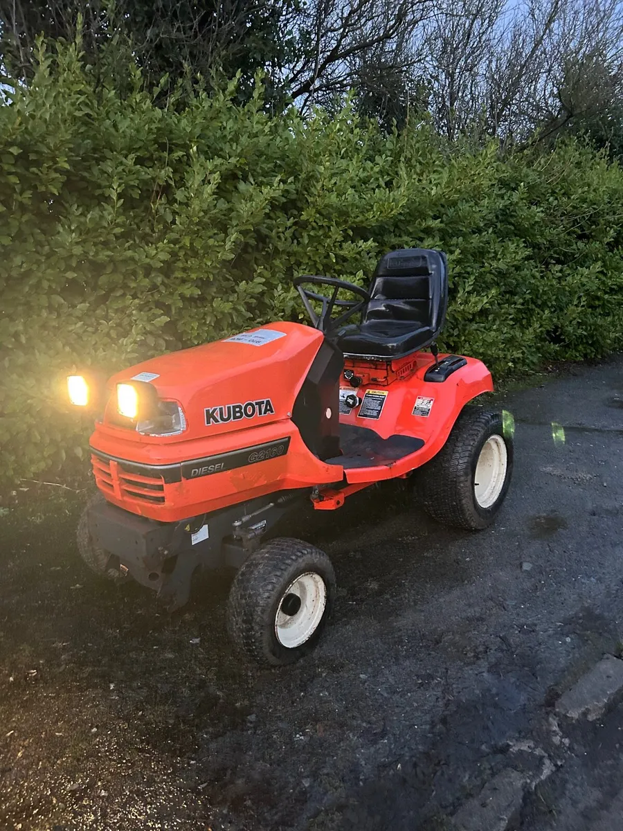 Kubota gt160 deisel tractor lawnmower - Image 3