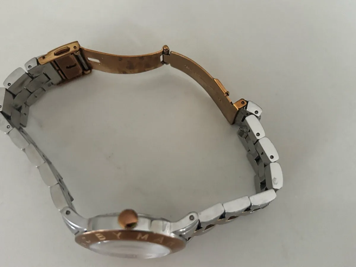Marc Jacobs ladies watch 2 tone - Image 3