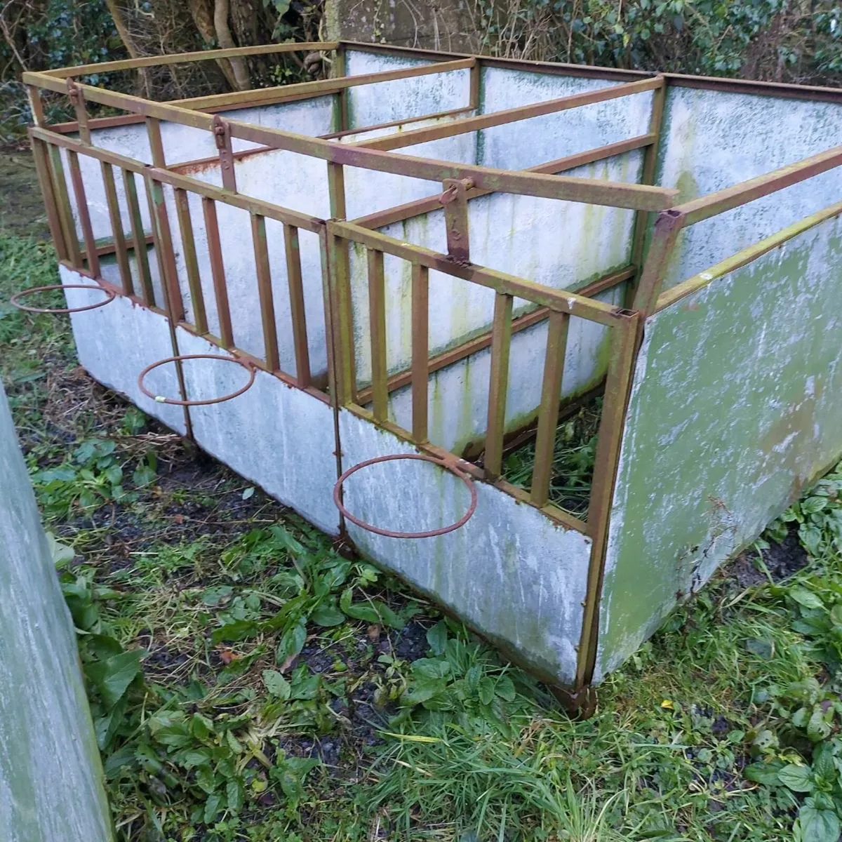 9 Single Calf pens - Image 2