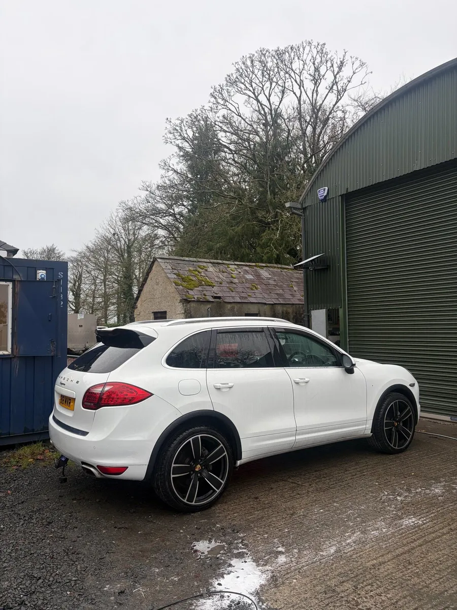 Porsche Cayenne -needs engine - Image 2